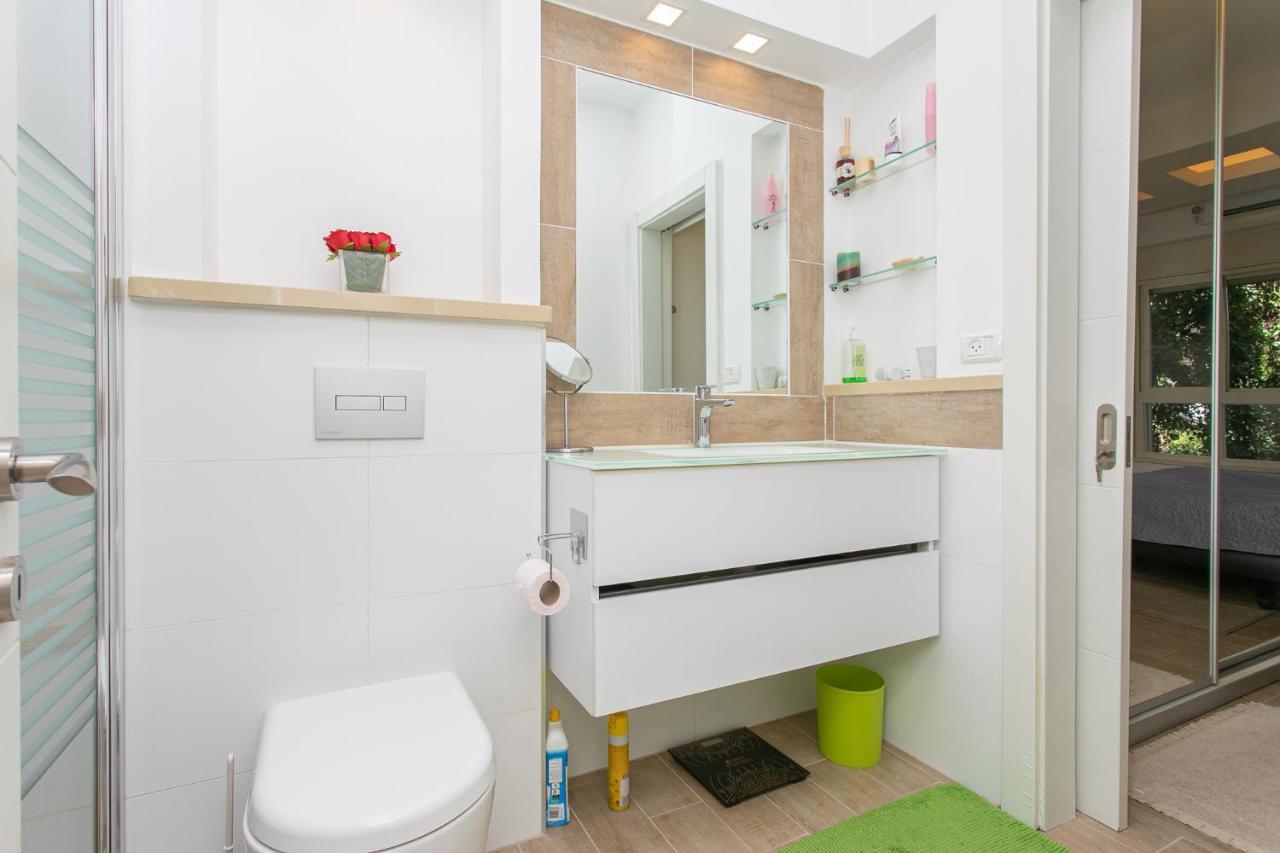חיפה Carmel Boutique Apartments - Urban Forest מראה חיצוני תמונה